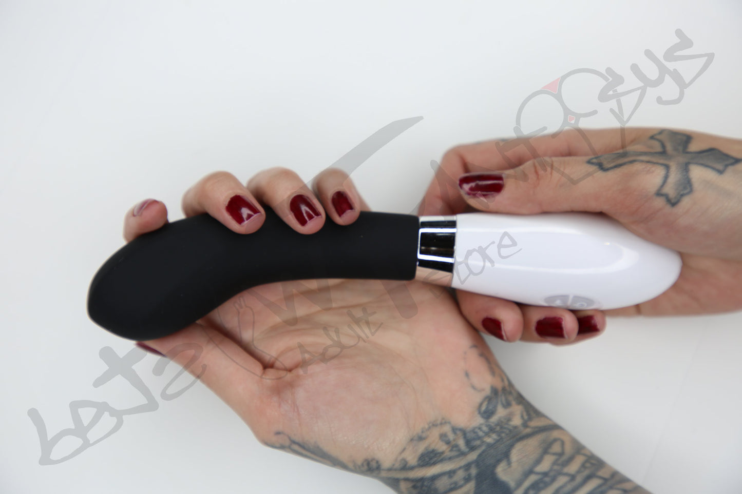 XXOO Gimme more silicone vibrator